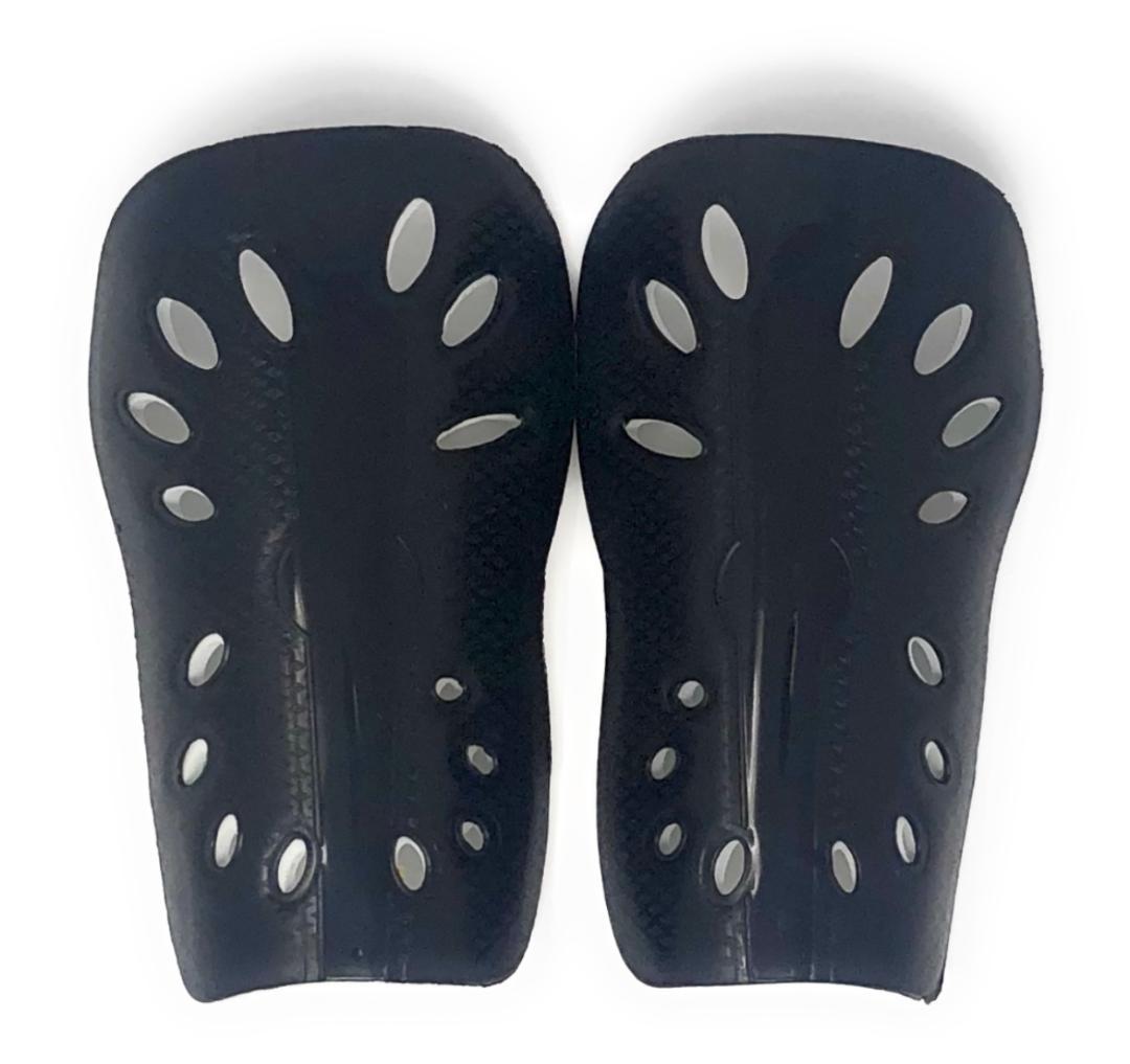 Adult/Kids Shinguards<br/>Quantity Available:sold out 